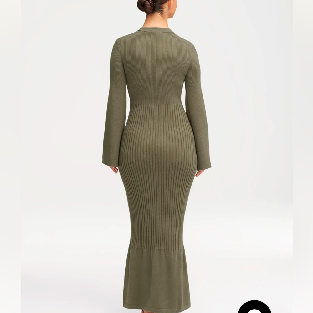 Veiled Collection Ribbed Dress - Picture 3 of 4